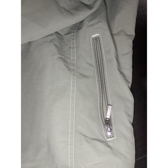 Eddie Bauer Lightweight Hooded Nylon Jacket – L - Picture 12 of 16